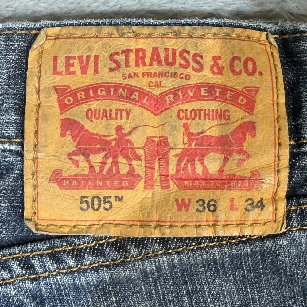 Levis 505 Jeans Mens 36x34 Blue Medium Wash Straight Leg Whiskered Denim Pants